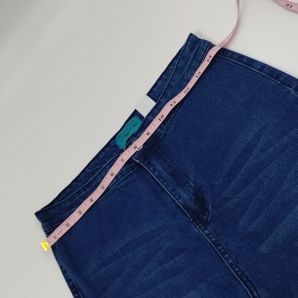 Turquoise Haven women's size medium wide flare stretch raw hem jeans high rise - Picture 6 of 10